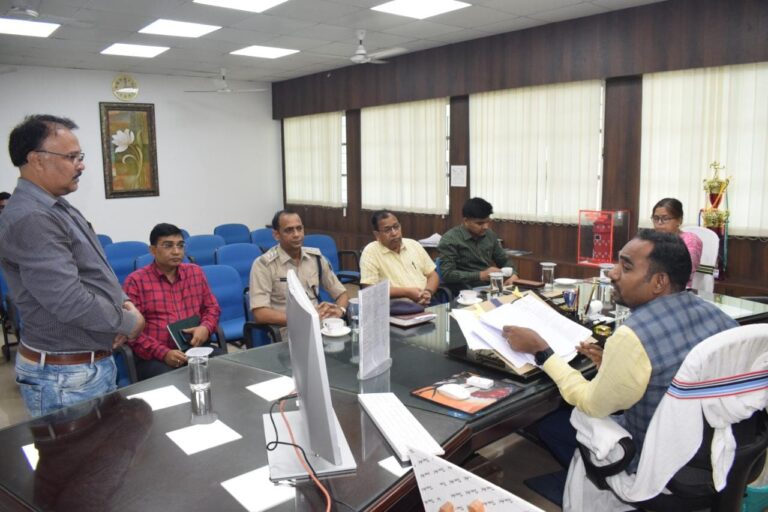 उपायुक्त की अध्यक्षता में हुई जिला आपदा प्रबंधन प्राधिकार की बैठक