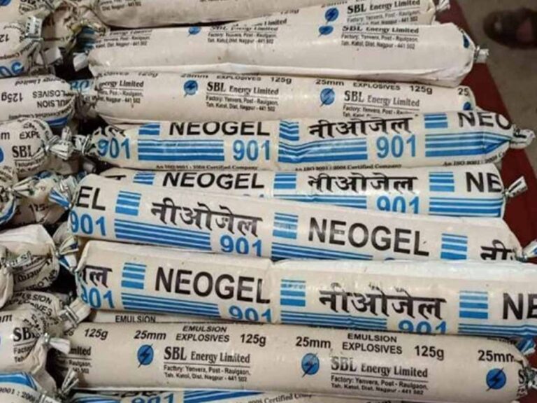 विस्फोटक फिर बरामद , लेकिन तस्कर फिर फरार…
