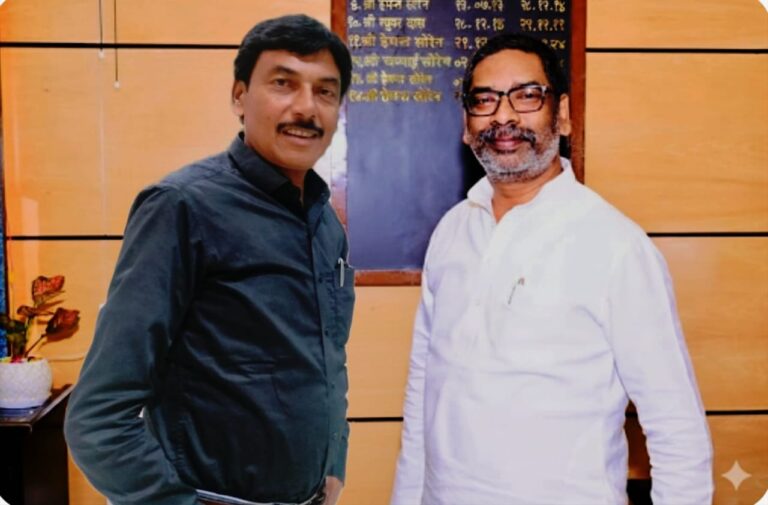 *मुख्यमंत्री से की आग्रह, प्रतेक स्कुलों में एक विषय उर्दू की पढ़ाई हो सकें: झामुमो पूर्व केंद्रीय सदस्य शाहिद इक़बाल*