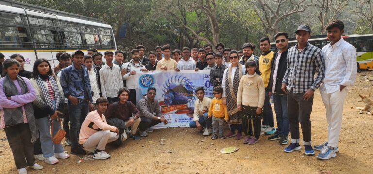 *नववर्ष में शैक्षणिक भ्रमण पर गैलेक्सी द ग्लोबल मैथन डैम में बच्चों ने लिया प्राकृतिक सौंदर्य का आनन्द*