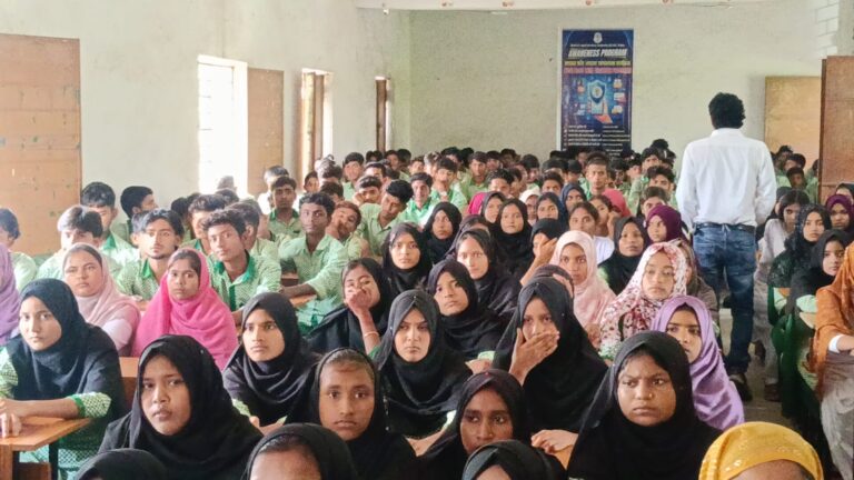 अंजना +2 विद्यालय अंजना पाकुड़ में साइबर अपराध को लेकर विधिक जागरूकता शिविर का किया गया आयोजन