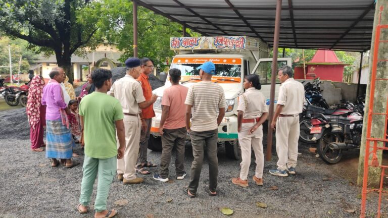 मृतका पत्नी की आत्मा मानो पूछ रही है, क्या क़िस्मत ने इसलिए चुनवाये थे तिनके , कि बन जाये नशेमन , तो पति ही आग लगा दे !