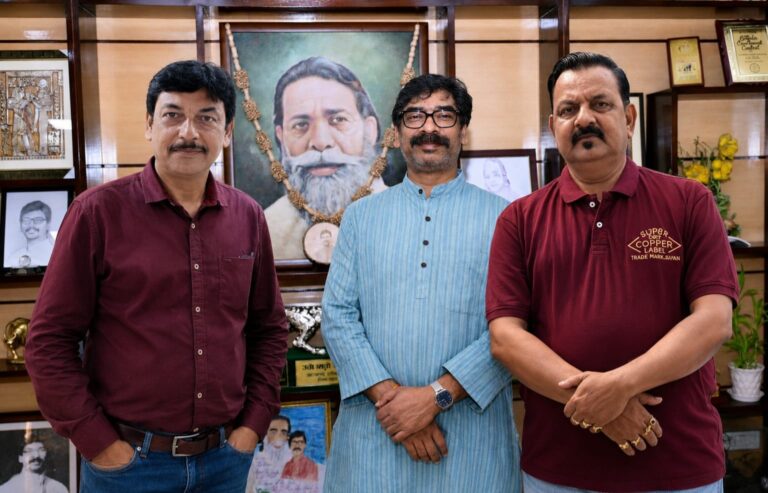 मुख्यमंत्री हेमंत सोरेन जी से अनुरोध: जिले में बने पासपोर्ट सेवा केंद्र, के.के.एम कॉलेज में मिले पीजी की सुविधा : शाहिद इकबाल